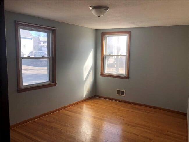 Photo - 30 Wakefield St