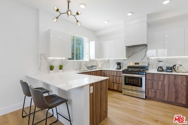 Photo - 4637 Laurel Canyon Blvd Unidad 3