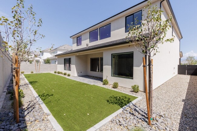 2926 Naboo Ln