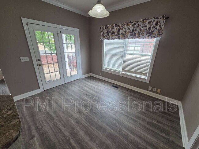 Photo - 3606 Geneva Dr