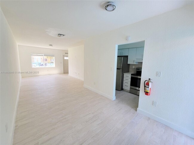 Building Photo - 483 NW 84th Ln Rental