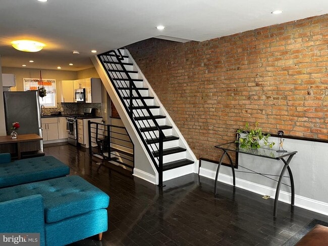 Photo - 2423 W Seybert St