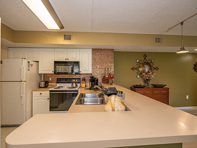 Photo - 1590 S 42nd Cir Unit 106