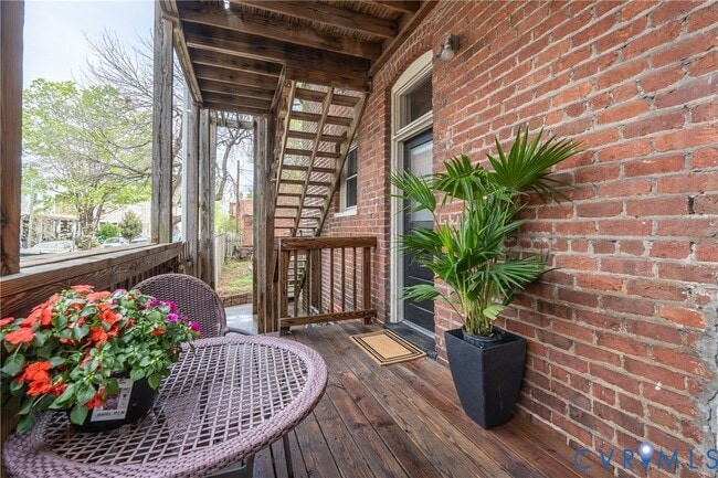 Building Photo - 1622 Grove Ave Unit 1B
