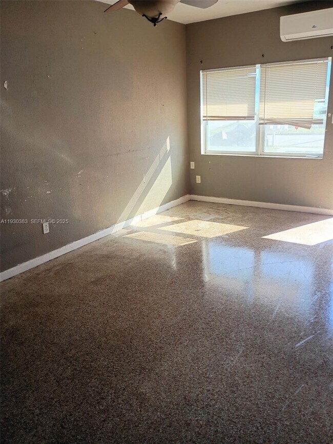 Photo - 1017 Chipola Rd Unit A