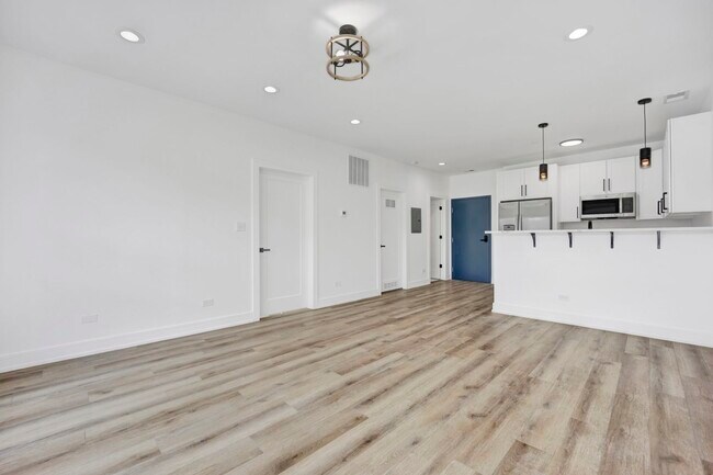 Photo - 4350 W Lawrence Ave Unit 303