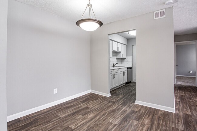 Photo - The Aurora @ Twenty Seven Hundred