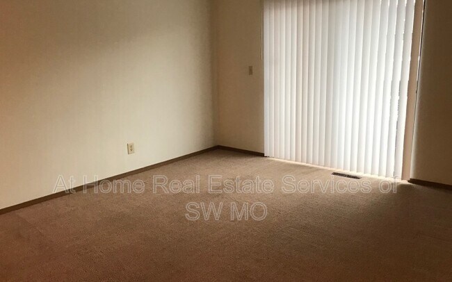 Photo - 753 E Bain St