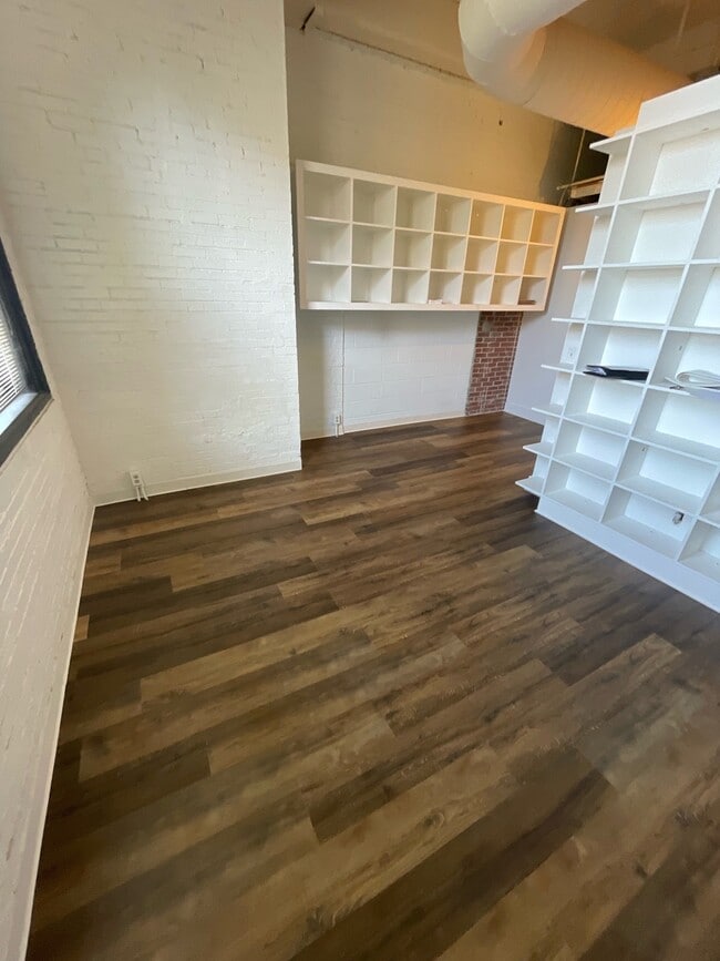 Building Photo - 507 N 13th St Unit 610