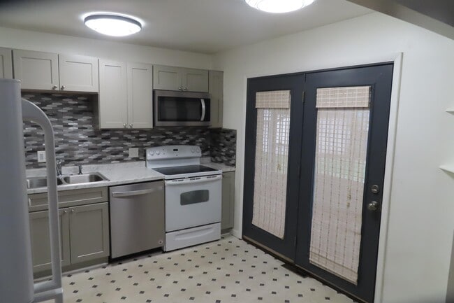 Photo - 4500 Keeler Dr