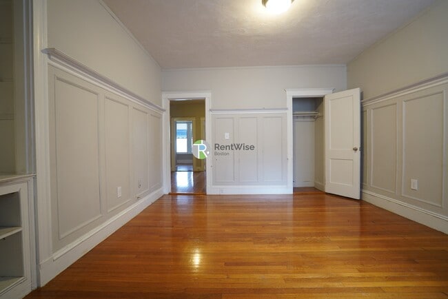 Building Photo - 1116 Commonwealth Ave Unit 2