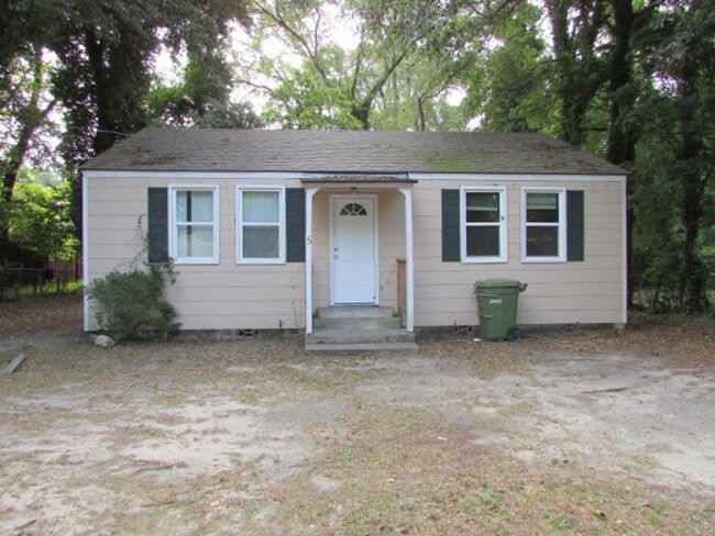Building Photo - Charming 3 Bedroom Home on a Quiet Cul-de-Sac