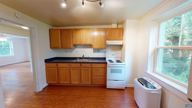 Photo - 1302 Crozet Ave