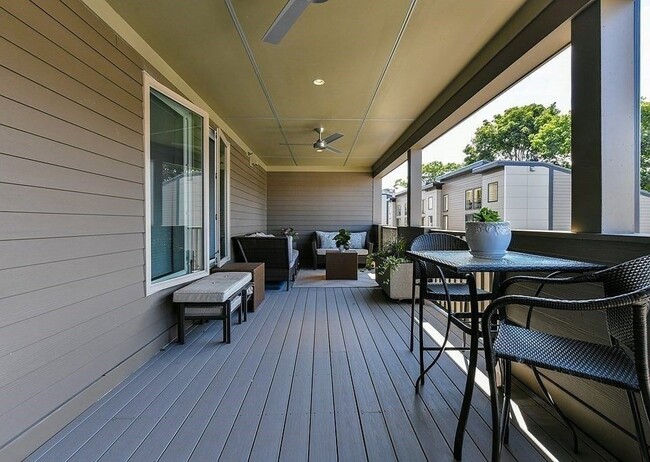 Photo - 405 W First St Unit 303