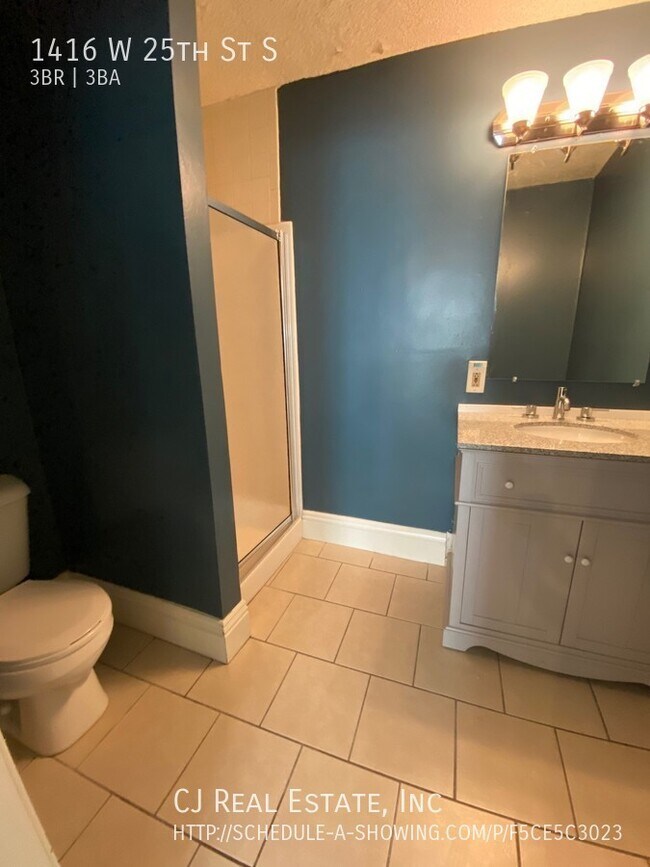 Photo - 1416 W 25th St S