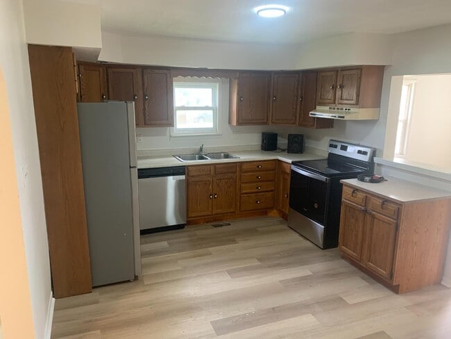 Photo - 106 N Olive St