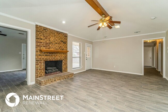 1615 St James Dr