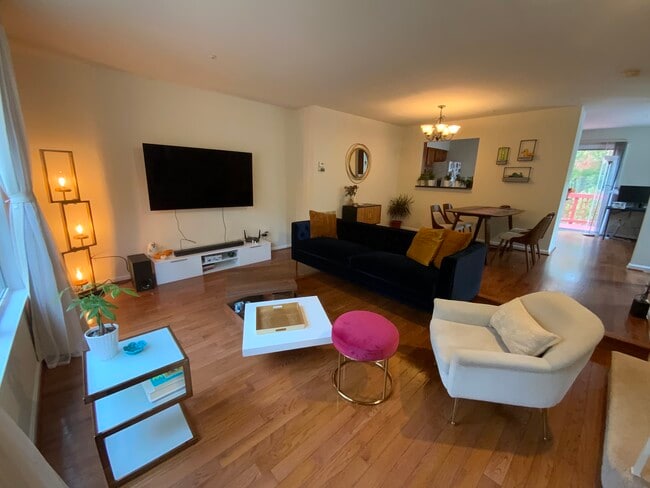 Living room - 13755 Lark Song Dr Casa Adosada