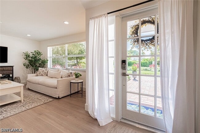 Photo - 1530 Mandarin Rd