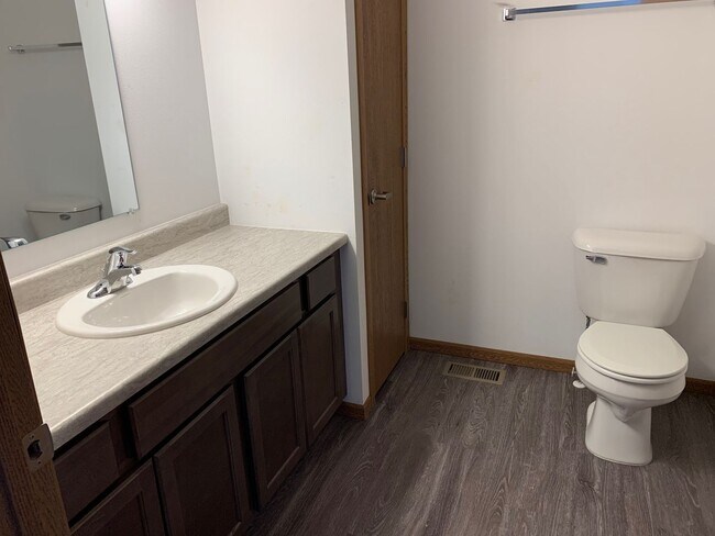 Photo - Welcome to Lipton Apartments – Your New Ho... Unit 100-07