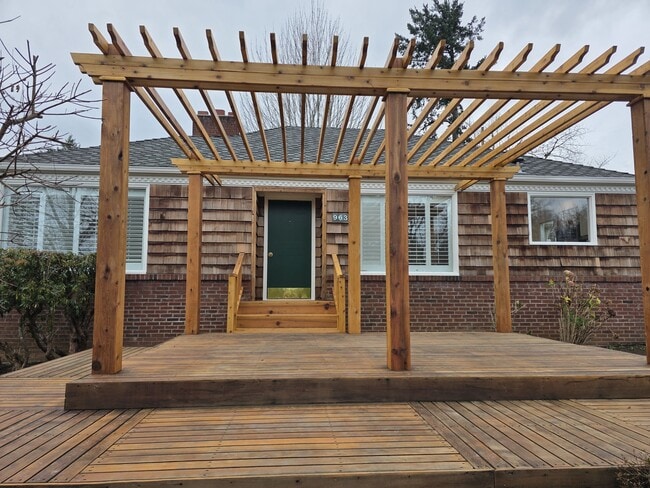 Photo - 963 Parkway Dr NW