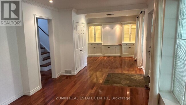 Photo - 76 Brock St