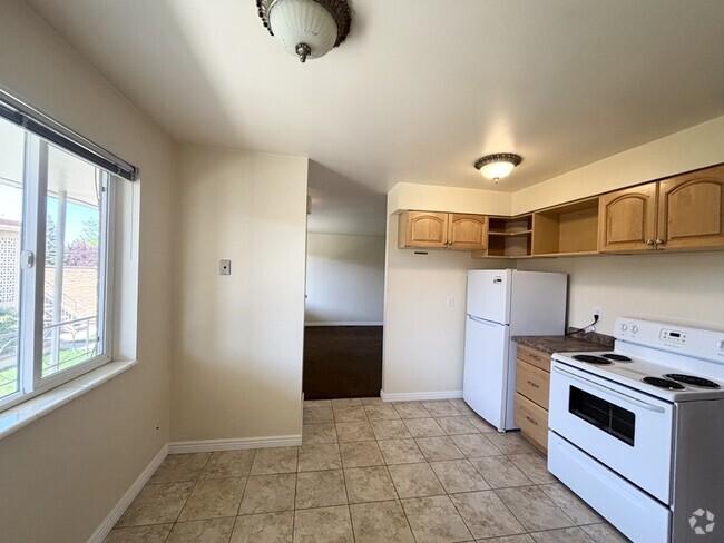 Building Photo - 2035 E 2700 S Rental