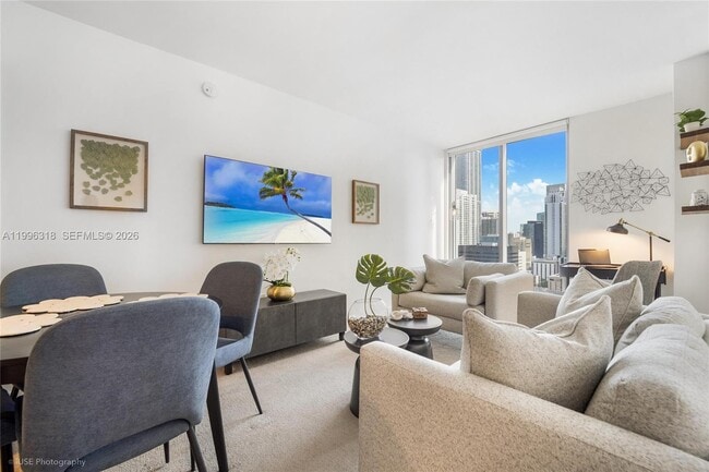 Photo - 31 SE 6th St Unidad 2703