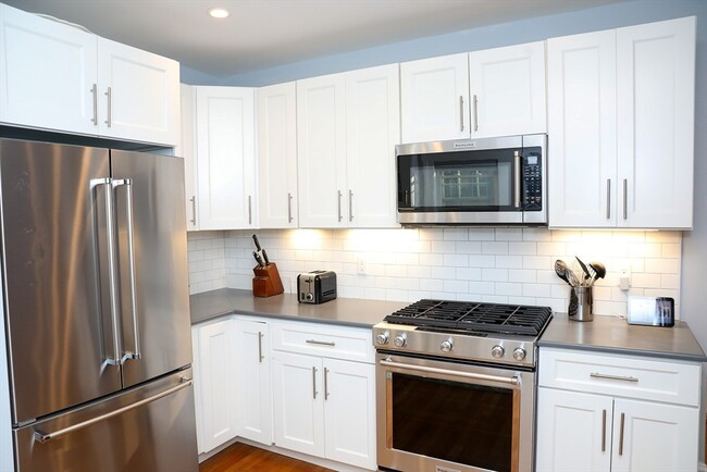 Photo - 168 Savin Hill Ave Unidad 1 Rental