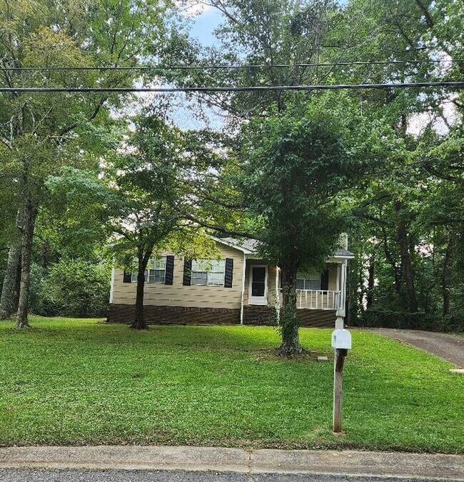 One Leve Home on Corner Lot in Grayson Valley - One Leve Home on Corner Lot in Grayson Valley