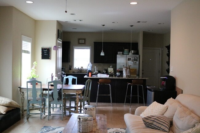 1114 Arizona St