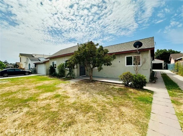 3320 Tenaya Ave