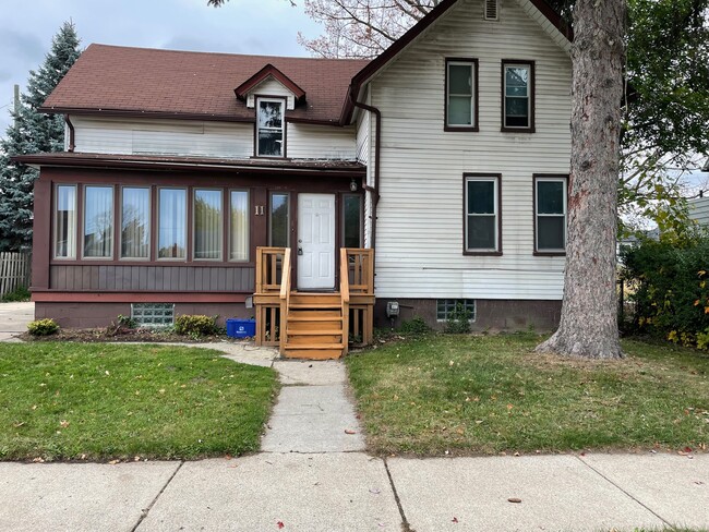 Front of triplex - 11 3rd St Apartments Unit 1