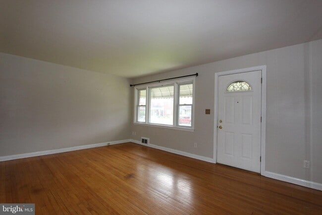 Photo - 1612 Sherwood Ave