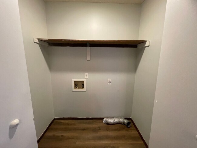 Photo - 2923 & 2925 W. Roxburyroxbury Unit 2923