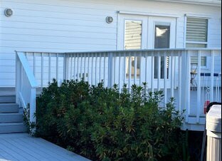 Front Entrance - 948 Pine Hollow Rd