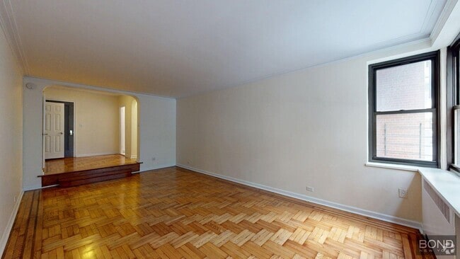 Building Photo - 124 E 24th St Unit 1D Rental