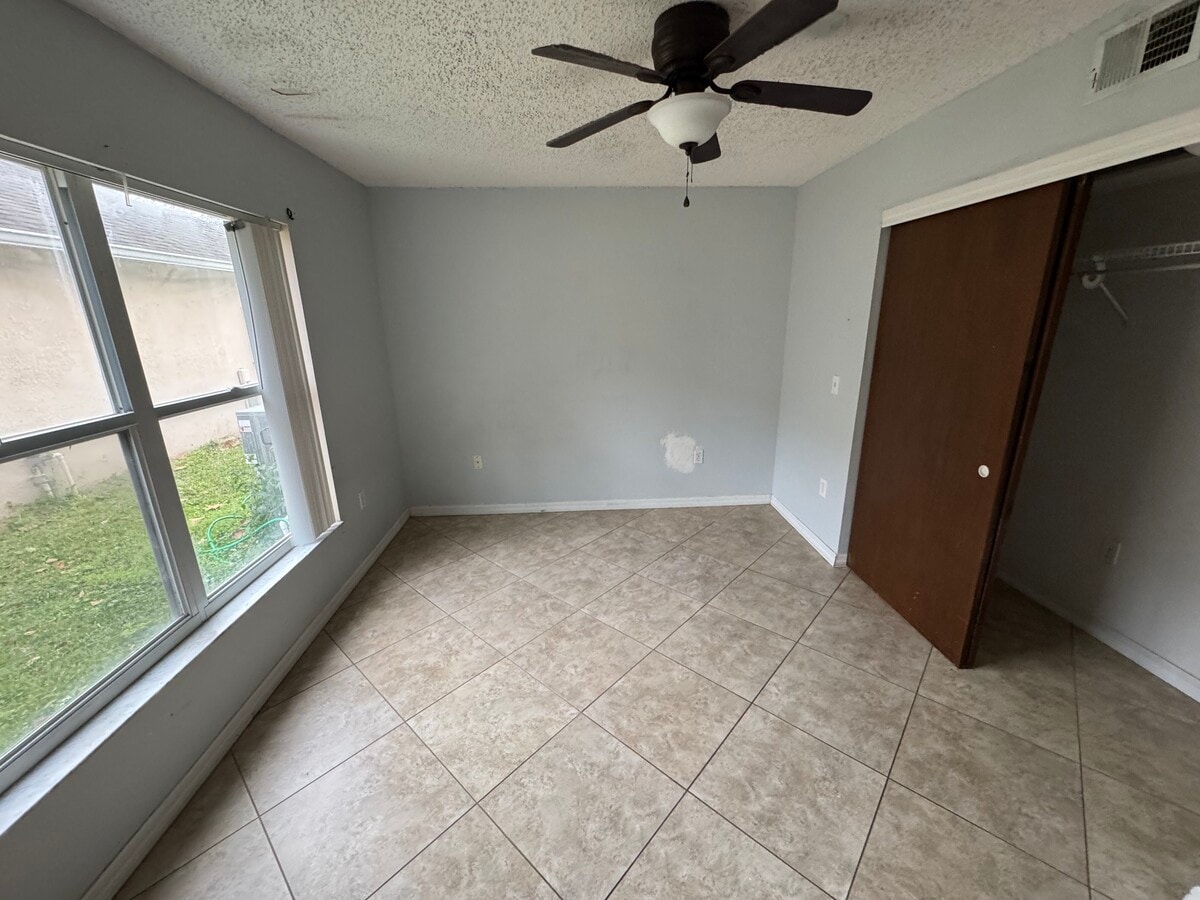 Photo - 4047 Stonefield Dr