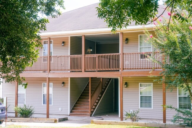 Photo - Magnolia Trace