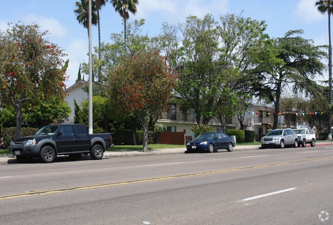 Photo - Bay Breeze Apartments