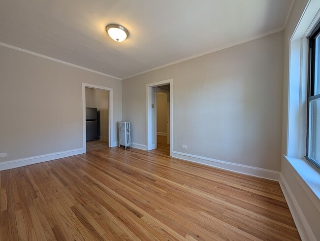 Building Photo - 2706 N Spaulding Ave Unit 1GG