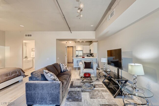 Photo - 353 E Bonneville Ave Unidad 805