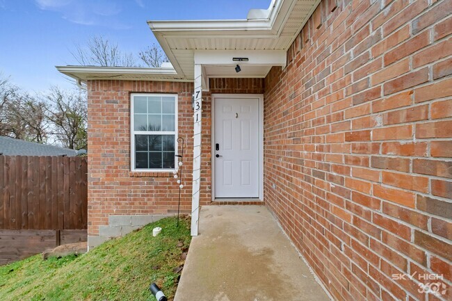 Building Photo - Modern Duplex in Fayetteville, AR Rental
