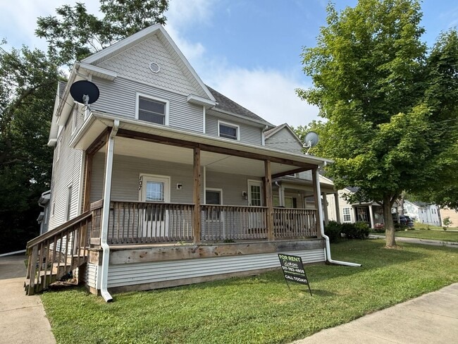 Building Photo - 107 W Wilkins St Unit #A