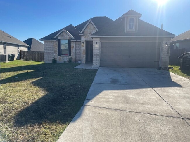 Building Photo - 7809 Montclair Dr