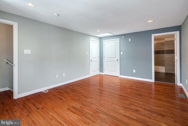 Photo - 301 Market St Unit 3R