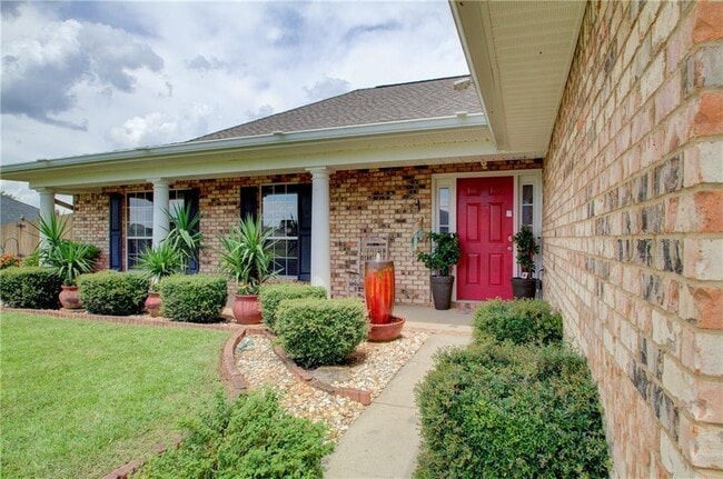 Building Photo - 10214 Scott Plantation Dr N