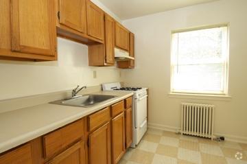 Kitchen - Leland Gardens Apartments