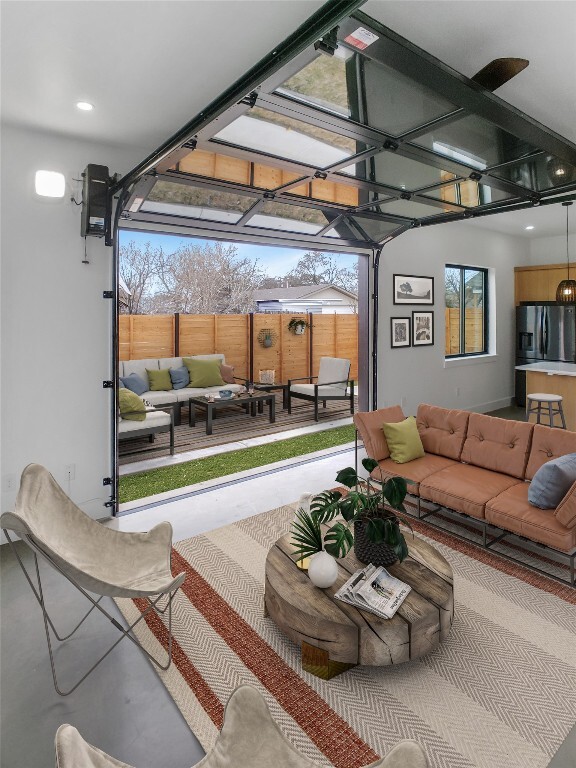 Photo - 6100 Walker Ln