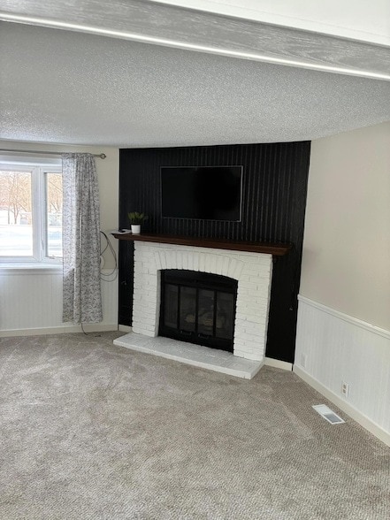 Photo - 8102 Oakwood Ave NE